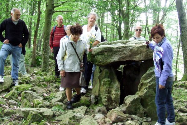 20140522-003-vuelta-por-txoritokieta-55-en-el-dolmen-de-aitzetako-txabala-renteria1 20140522-003-vuelta-por-txoritokieta-55-en-el-dolmen-de-aitzetako-txabala-renteria1
